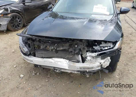 2021 Honda Accord Touring z USA, uszkodzony, nr VIN 1HGCV2F96MA010758